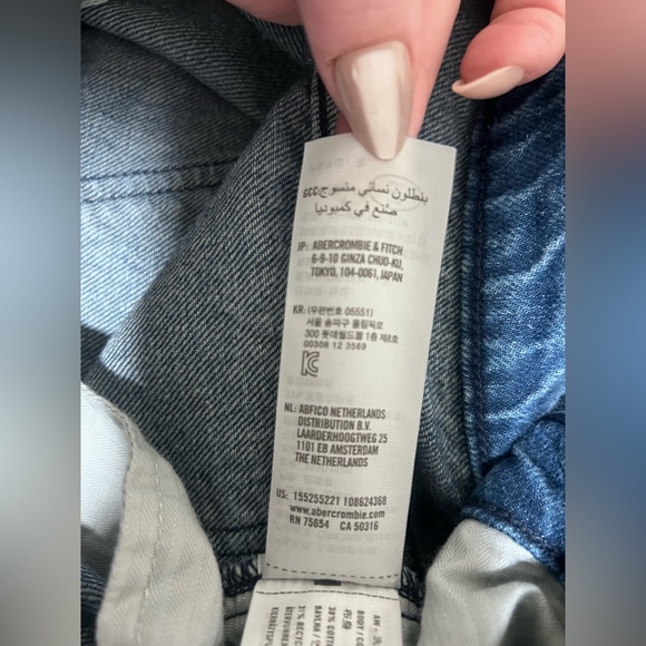 Abercrombie & Fitch Mid Rise Mom Jeans Women’s 31/12, Cotton/Lyocell Blend - Picture 8 of 8